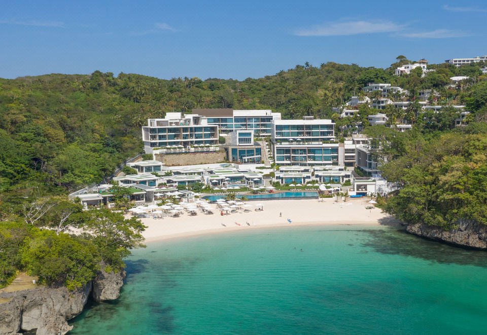 Crimson Resort Boracay